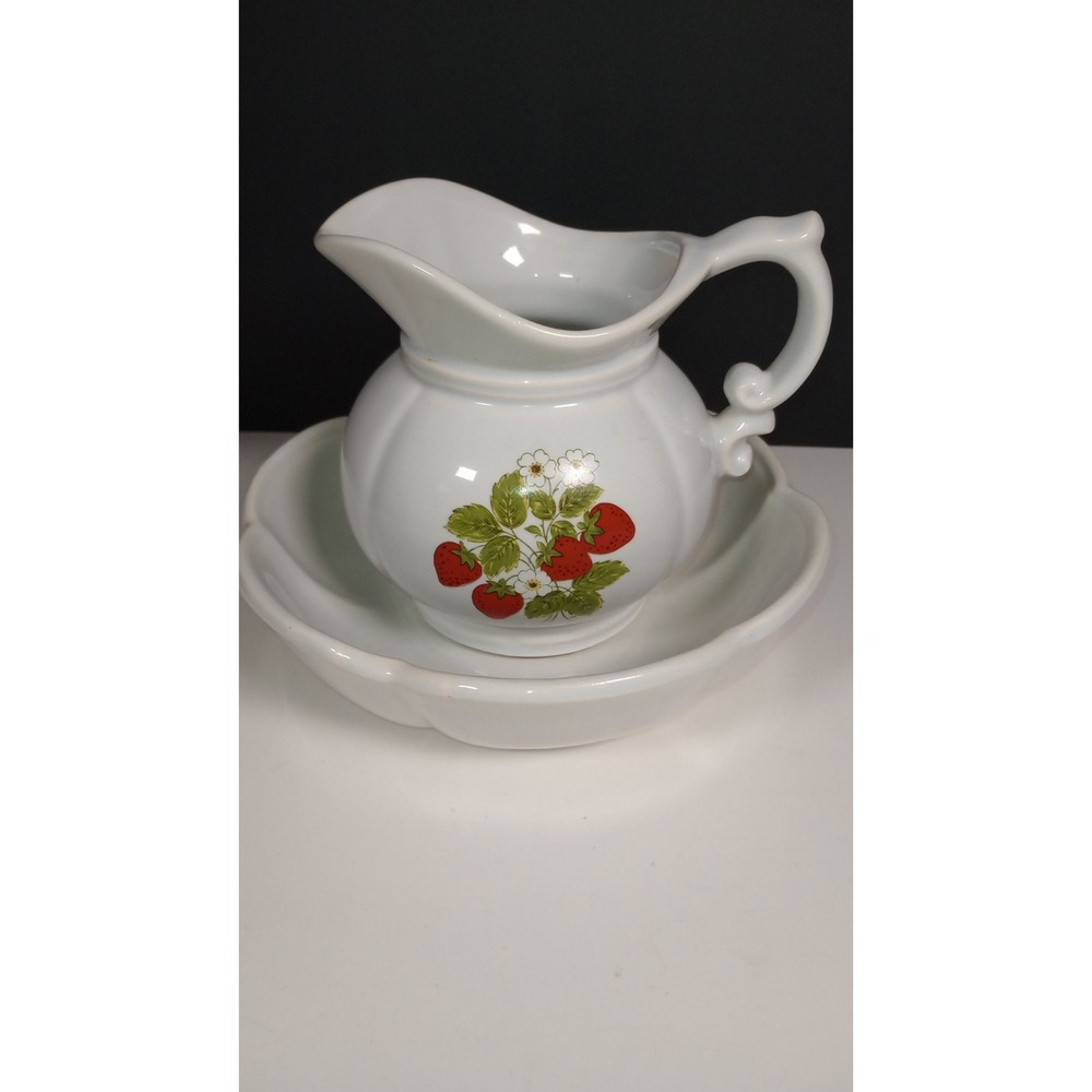 Vintage McCoy Strawberry Pitcher and Basin Bowl 7528 Cottage Core Fruit Decor